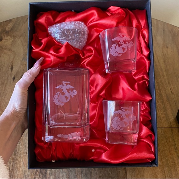 USMC Decanter Set/Marine Corps Whiskey Decanter Set - Picture 2 of 8